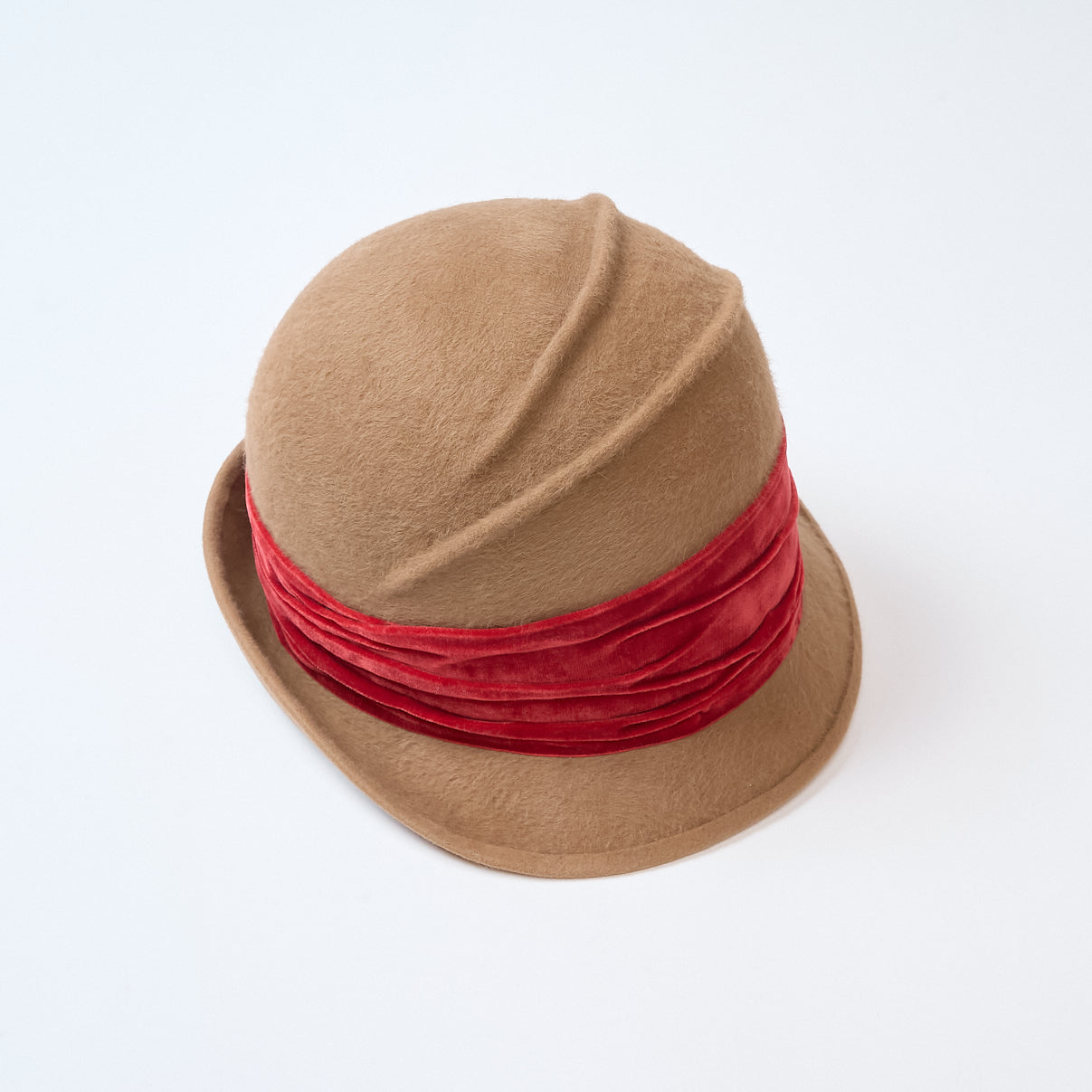 Felt hat with velvet ribbon