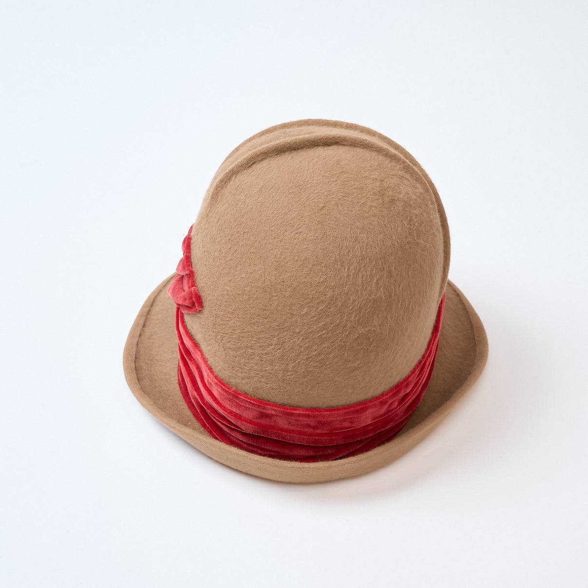 Felt hat with velvet ribbon