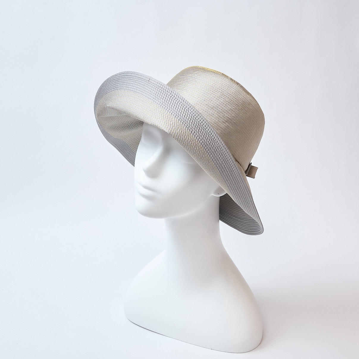 嵐田シルクキャペリン