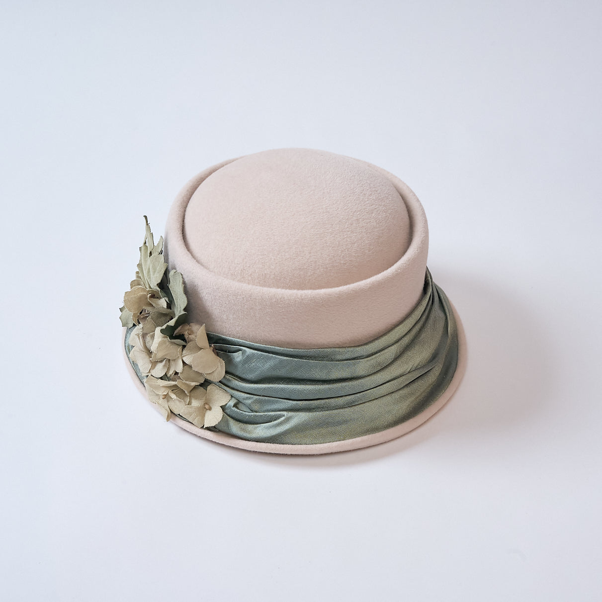 Velvet hat with flower decoration