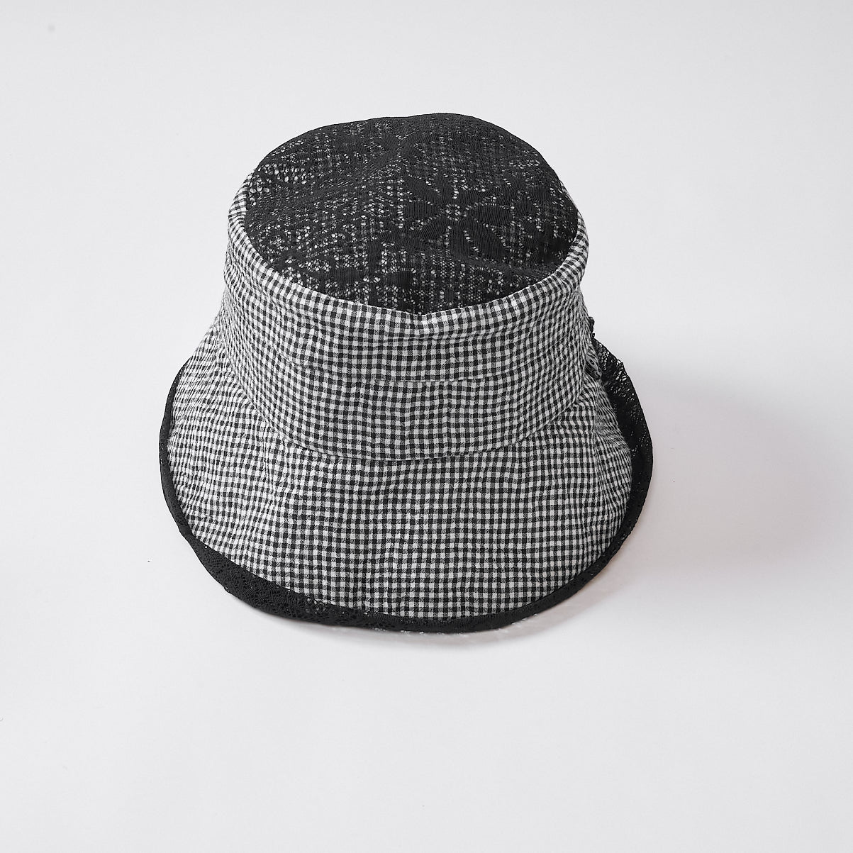 Gingham and lace crochet