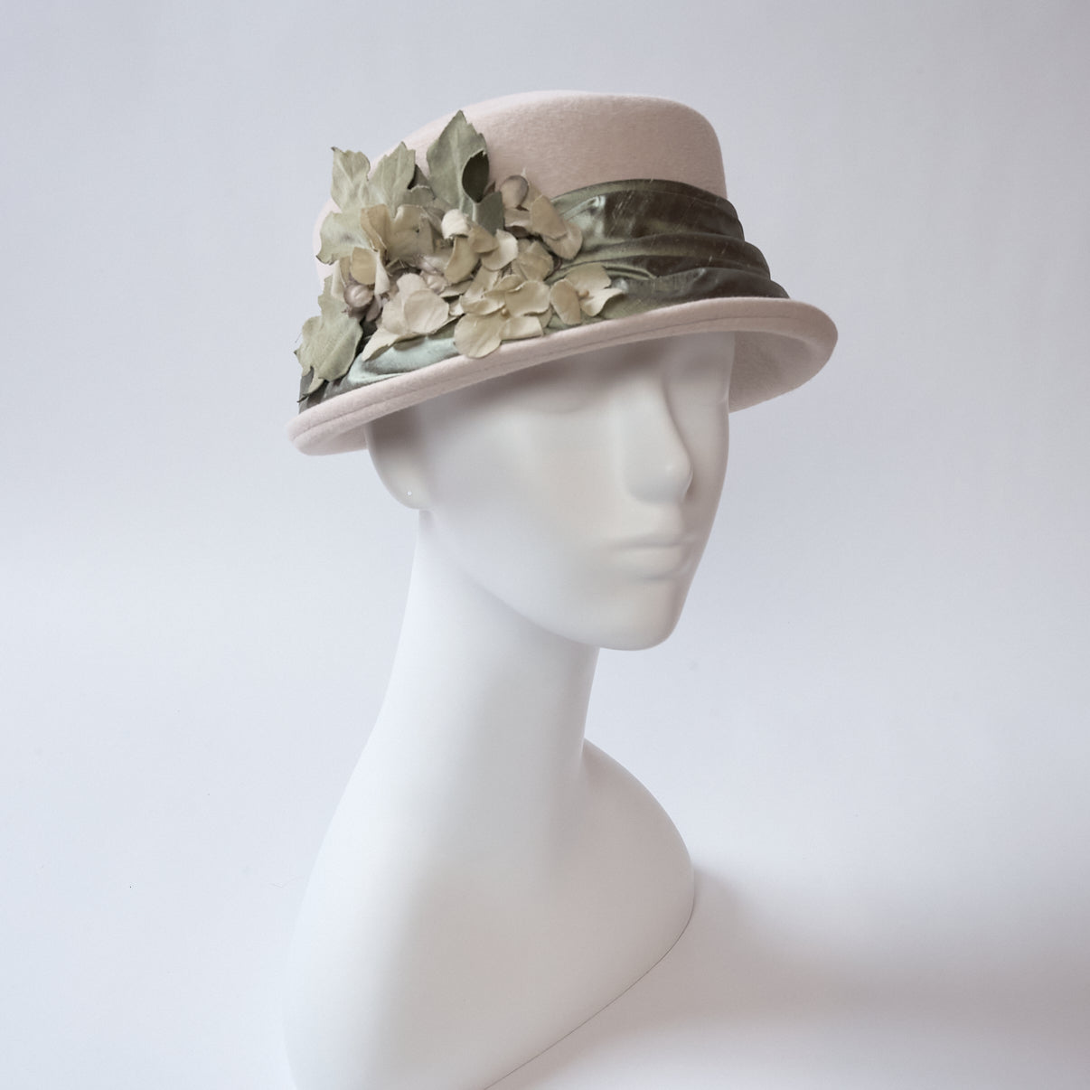 Velvet hat with flower decoration