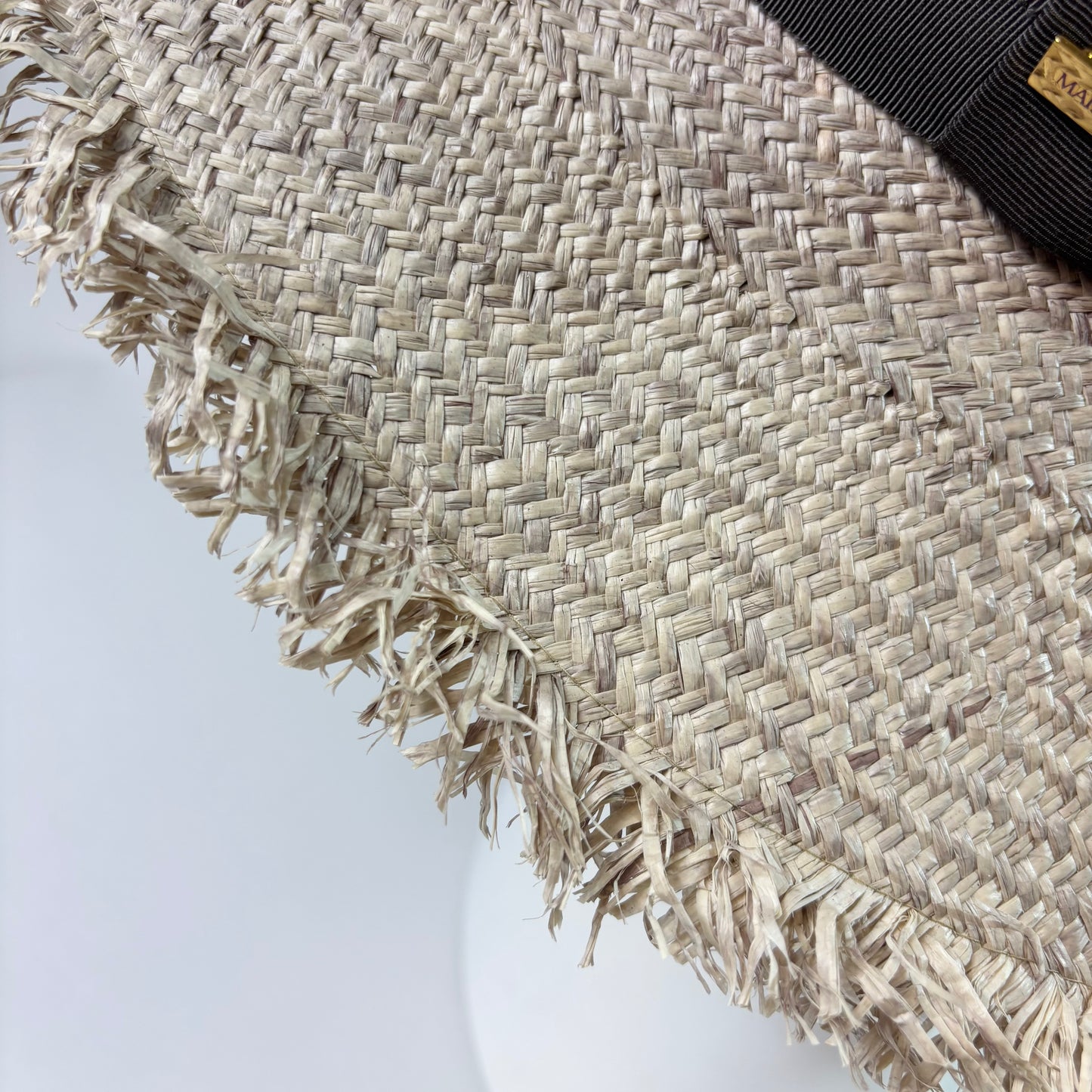 RAFFIA UNEVEN HAT
