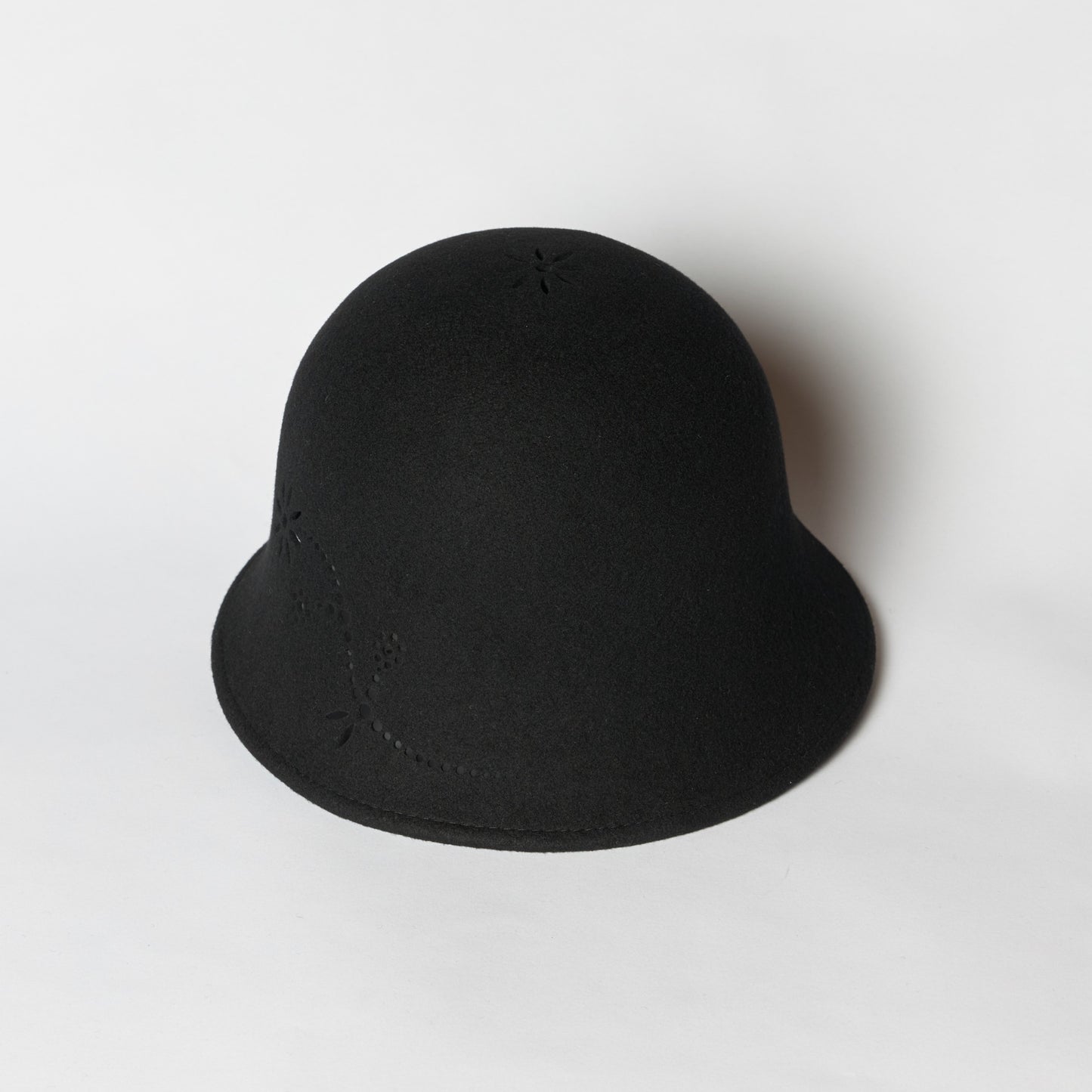 WOOL FLOWER BELL HAT