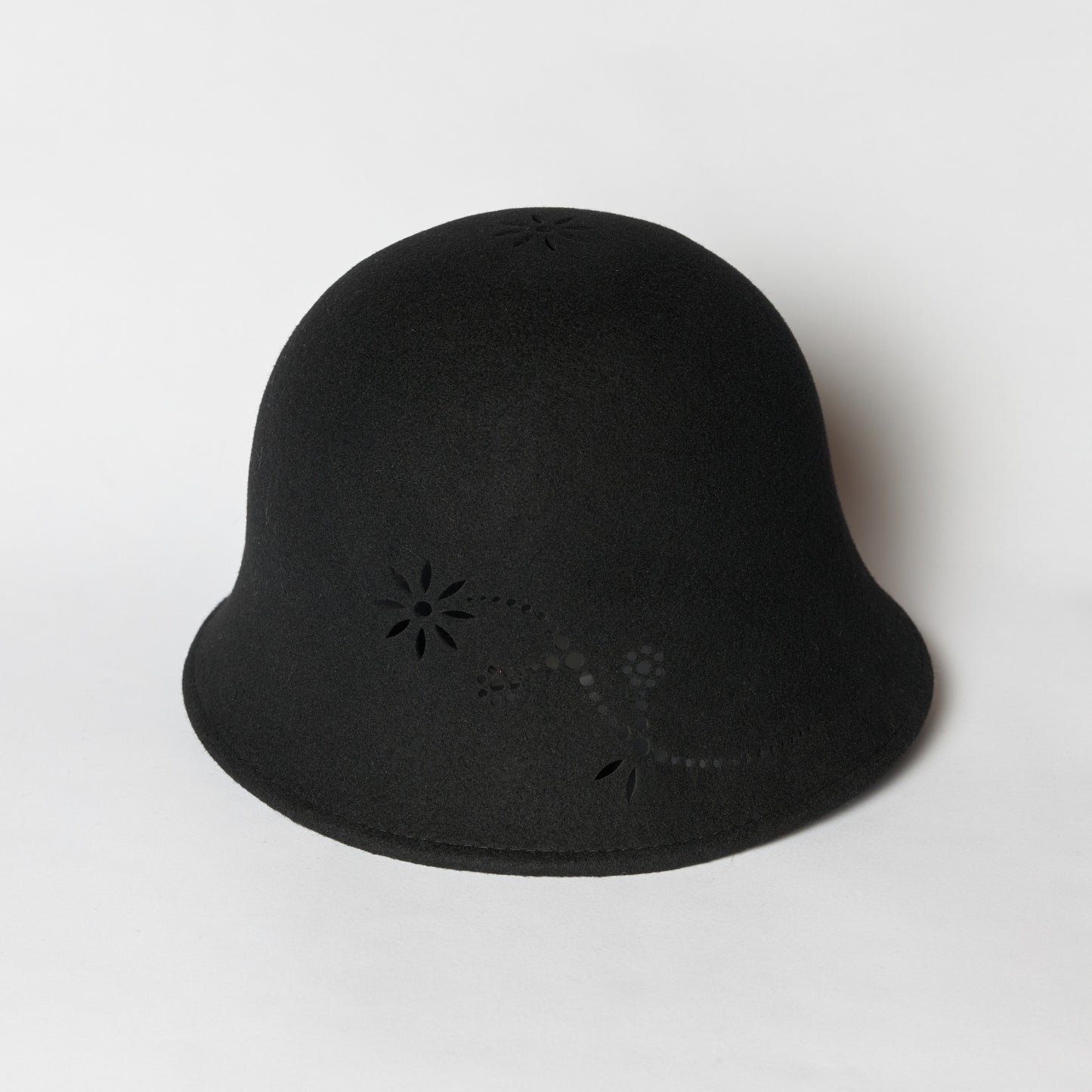 WOOL FLOWER BELL HAT