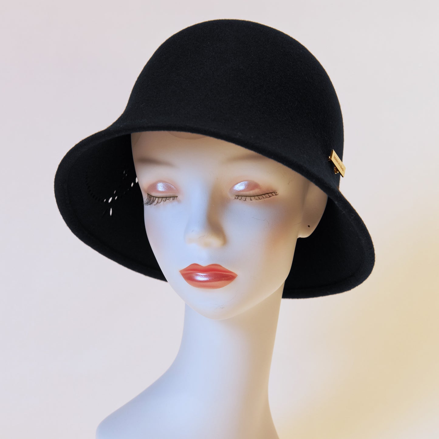 WOOL FLOWER BELL HAT