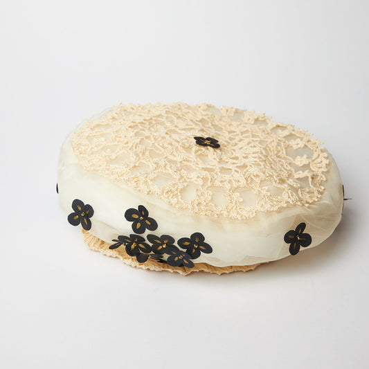 手編みのレースベレー