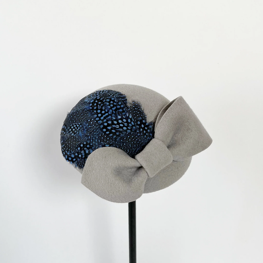 Ribbon & feathers mushroom