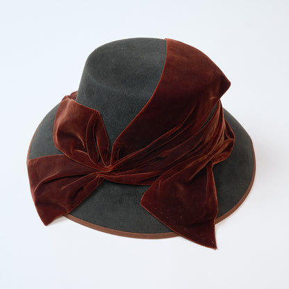 Felt hat with velvet ribbon
