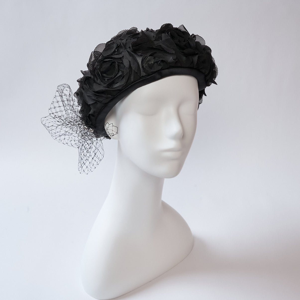 Flower frill beret