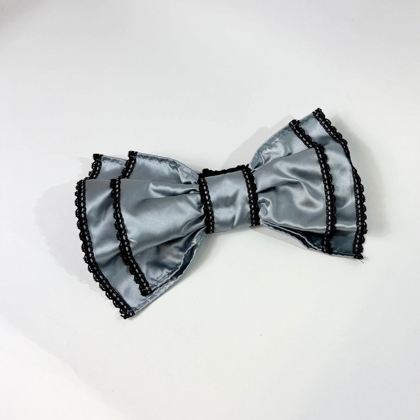 サテンリボンヘアーバンド