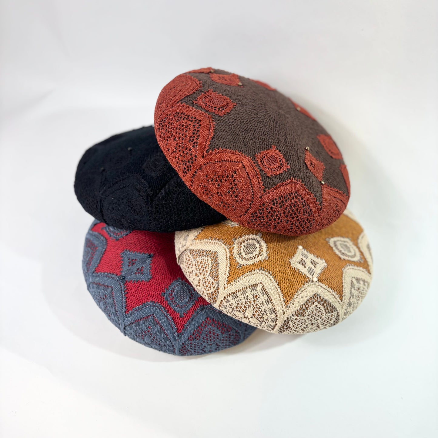 ジャガードレース飾りベレー