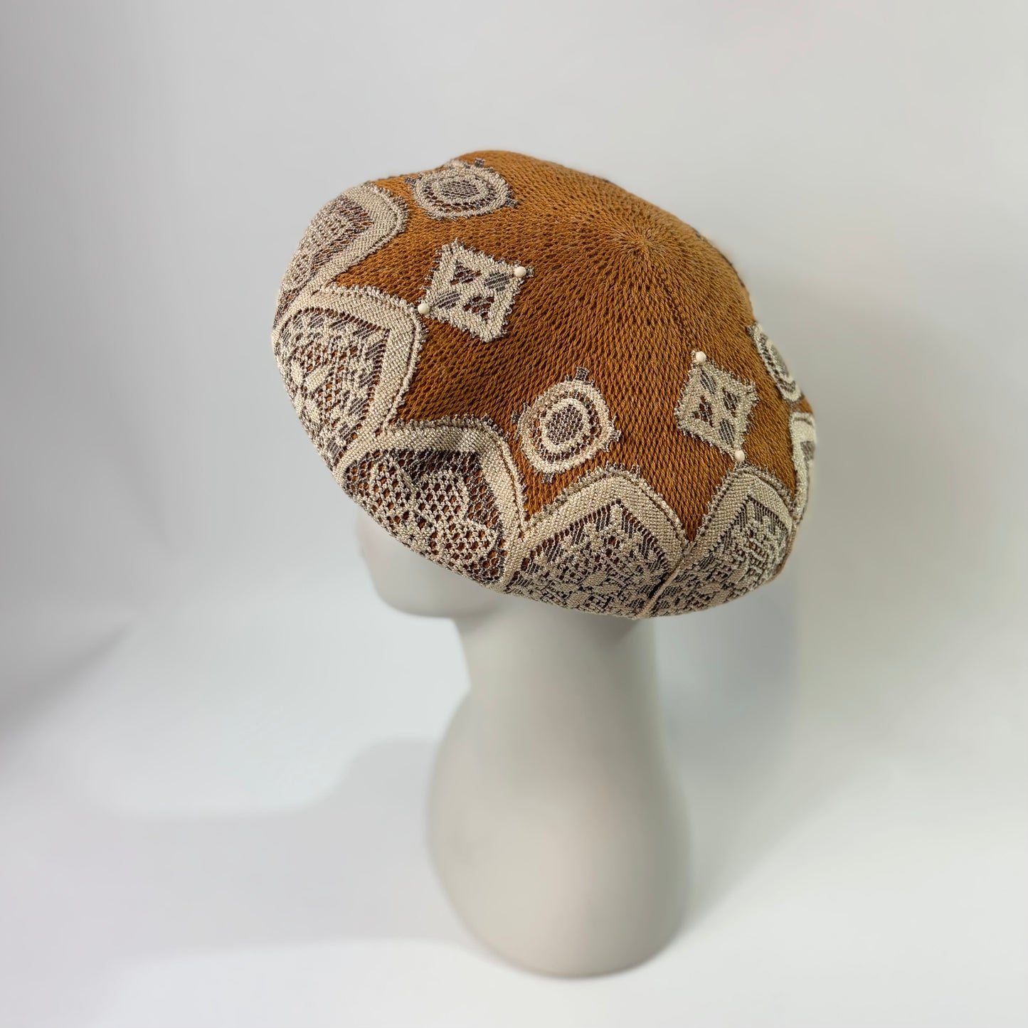 ジャガードレース飾りベレー