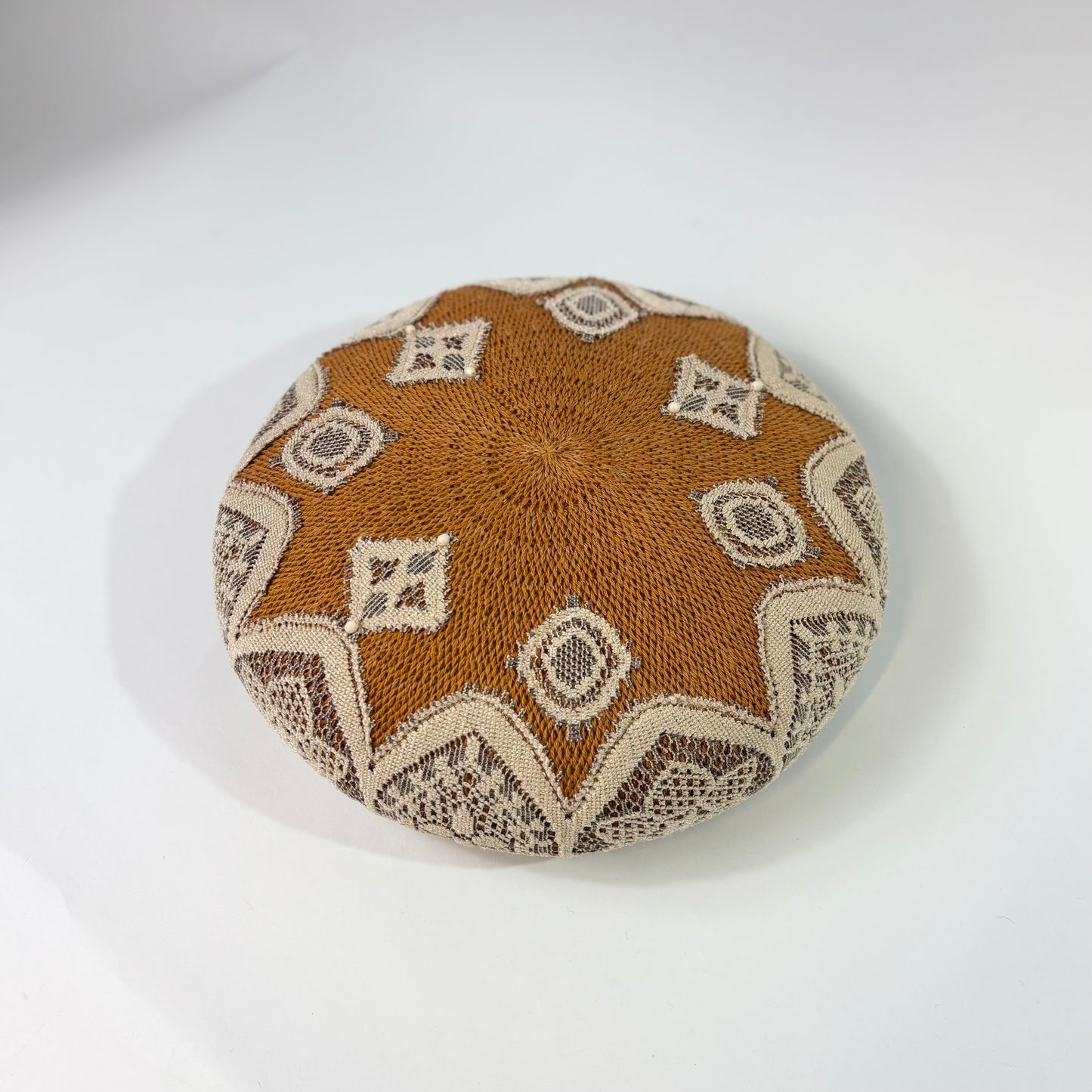 ジャガードレース飾りベレー