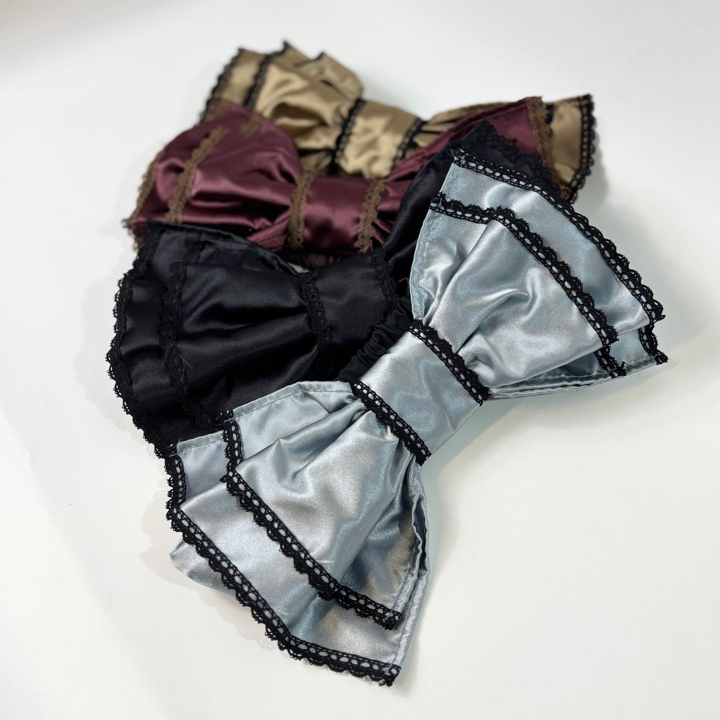 サテンリボンヘアーバンド