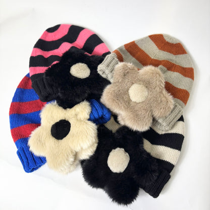 花びら耳付きニットキャップ