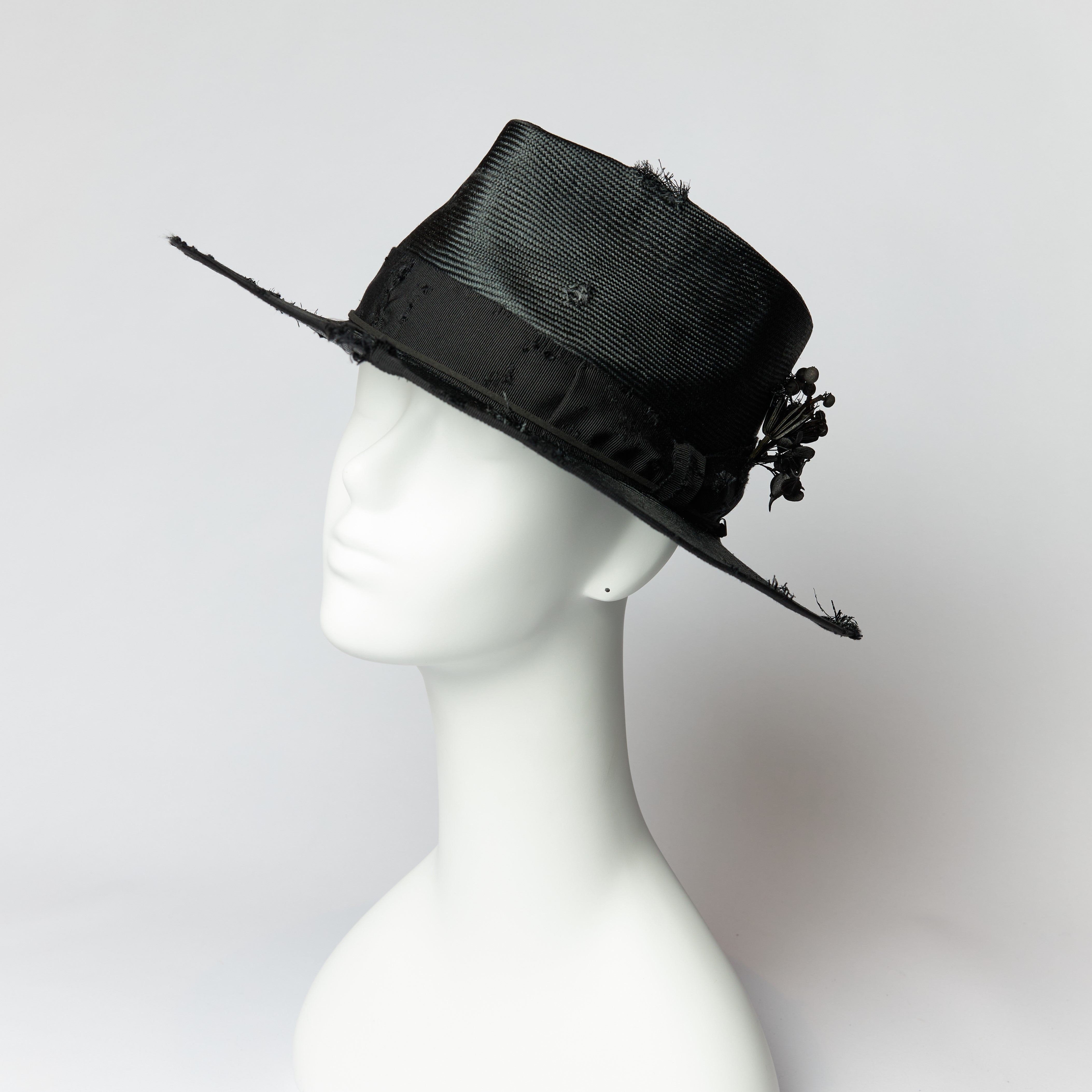 Triangles hat – Chapeaubas! -シャポーバ！-